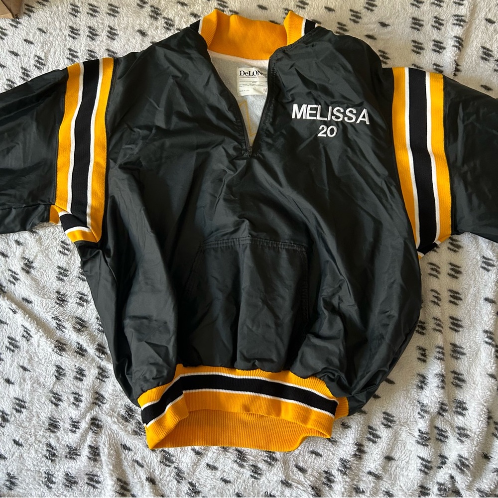 Used XL Delong Black and Yellow Nylon Pullover